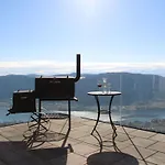 Appartement Mit Herrlichem Berg- Und Seeblick By Interhome *