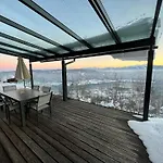 Mit Herrlichem Berg- Und Seeblick By Interhome