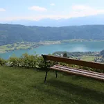 Mit Herrlichem Berg- Und Seeblick By Interhome Appartement