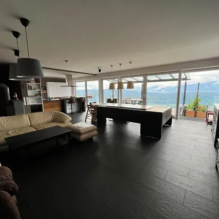 Mit Herrlichem Berg- Und Seeblick By Interhome