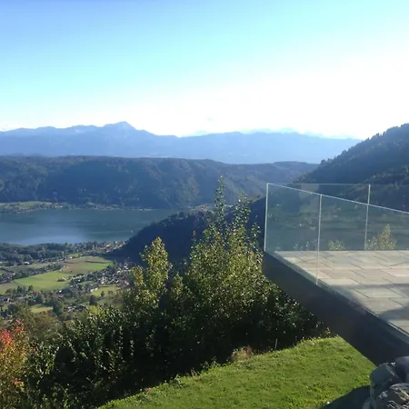 Mit Herrlichem Berg- Und Seeblick By Interhome